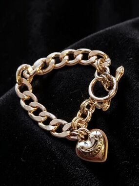 Vintage Juicy Couture Chunky Solid Puff Heart Gold Toggle Bracelet